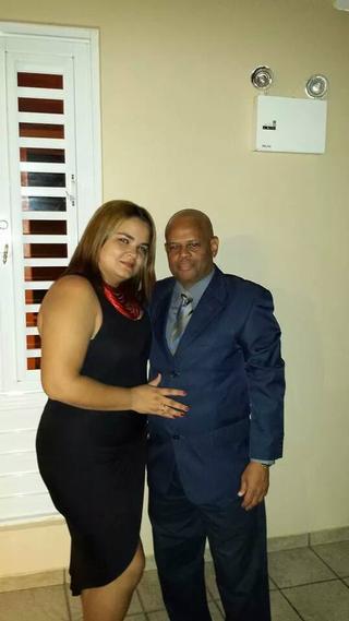 Carlos Andino y su esposa